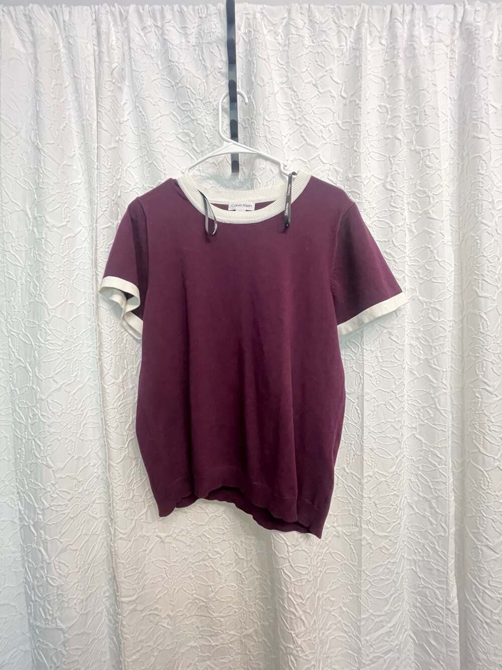 Calvin Klein Short Sleeve Knit T-Shirt Size L Burgundy White Trim Crewneck